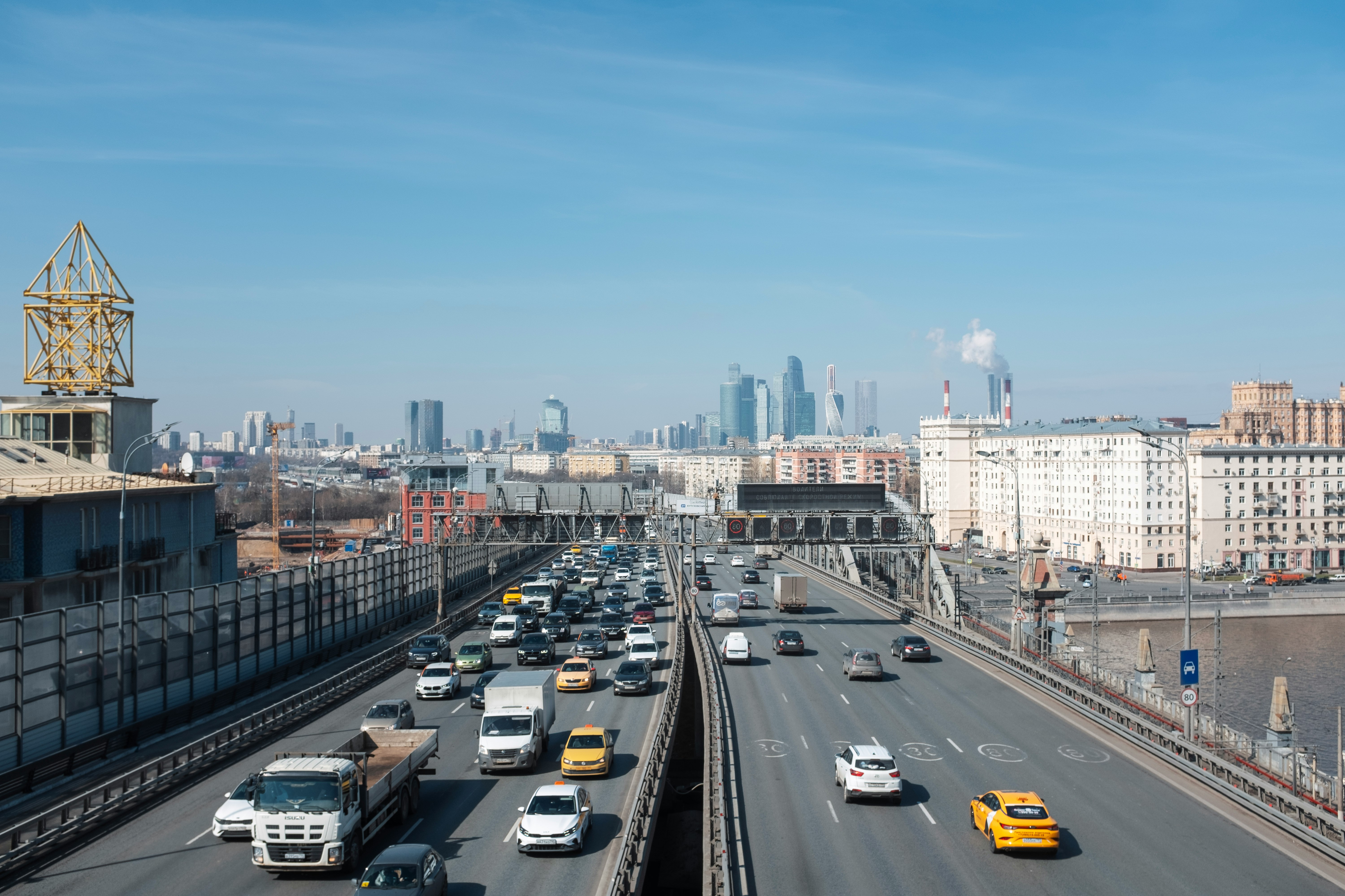 Строительство путепровода под МЦД-4 завершено на 90%