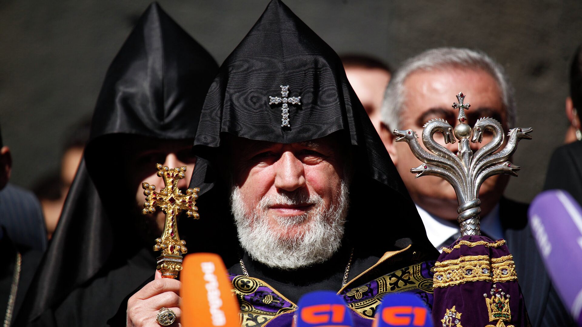 Гарегин II заявил, что отстранить его властям Армении будет сложно