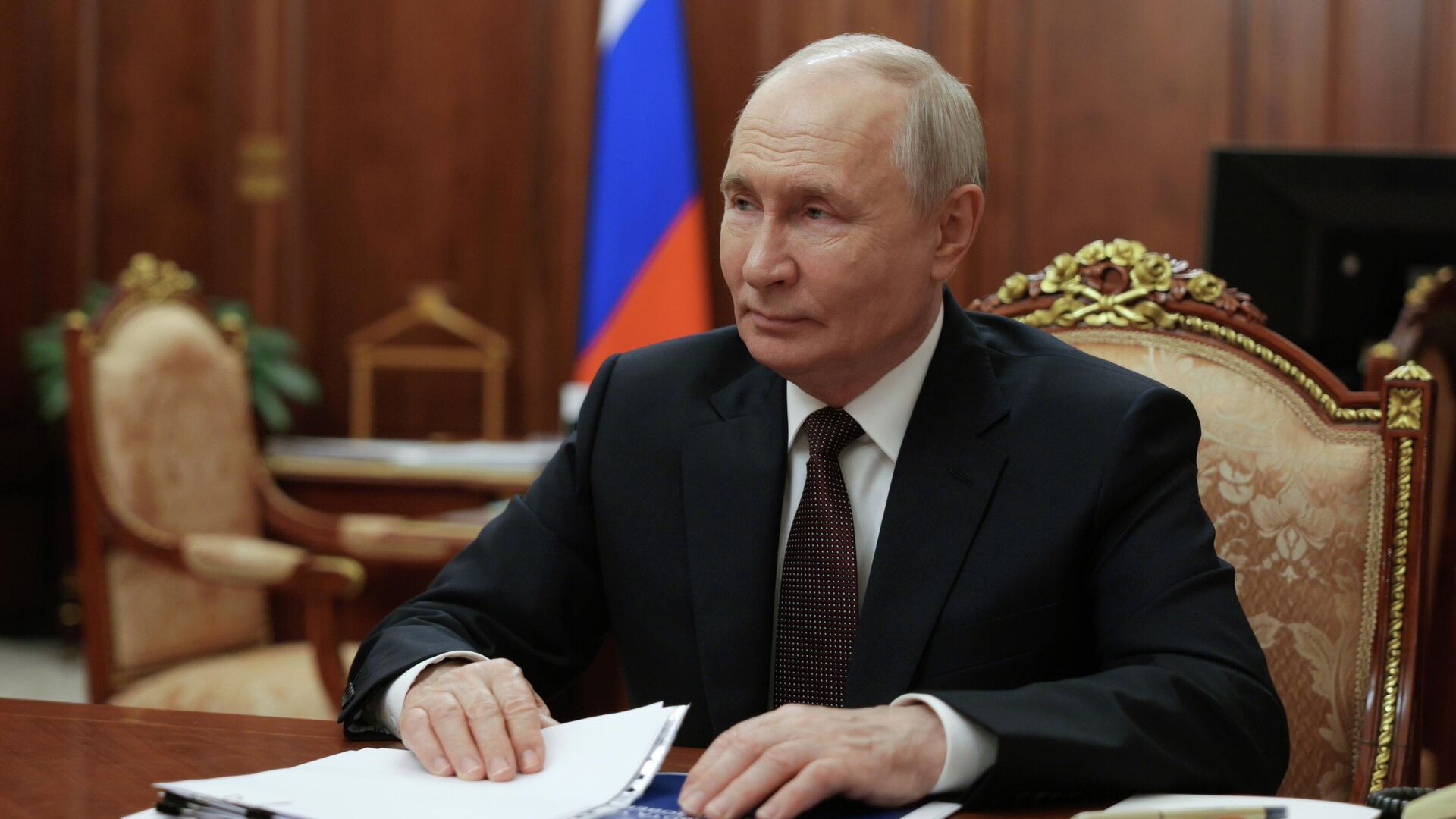Путин сообщил, что за последнюю сессию Совфед принял свыше 300 законов
