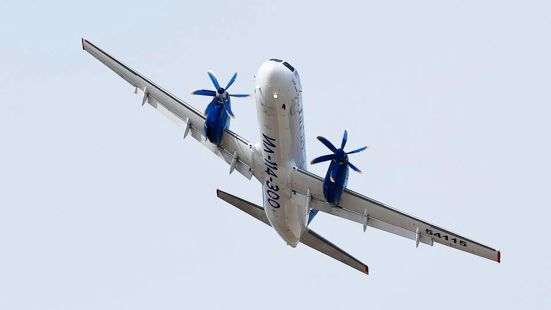 Алиханов назвал сроки поставок самолетов Ил-114-300