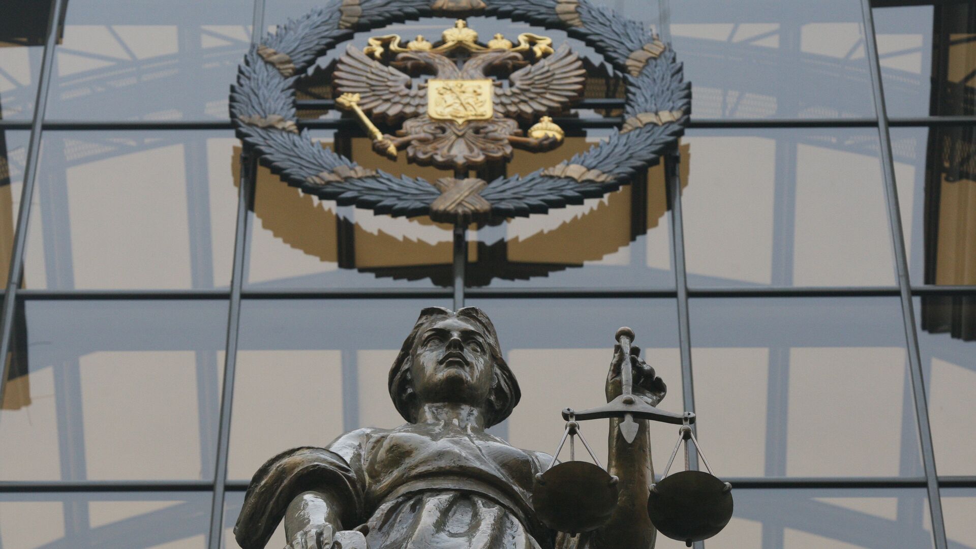 Верховный суд запретил взыскивать через платежки за ЖКУ долги, накопившиеся более трех лет назад