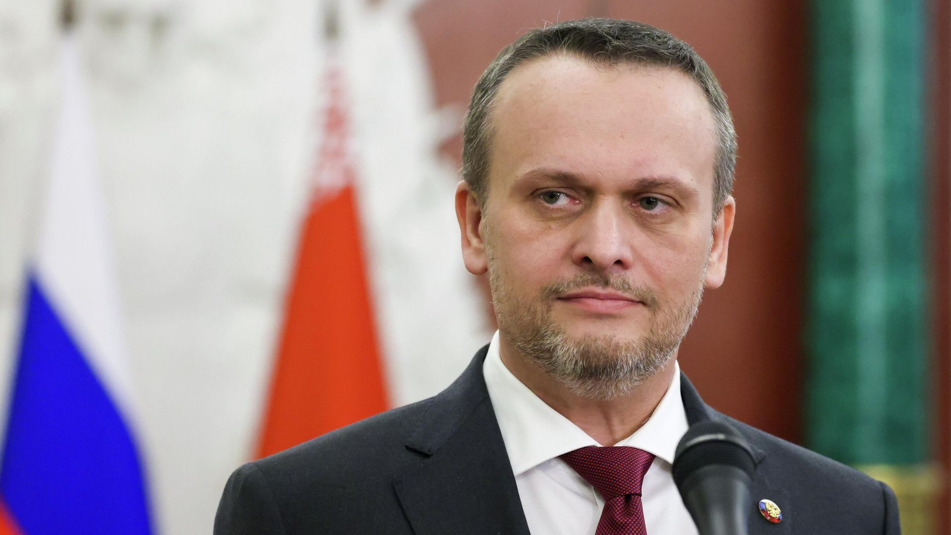 Никитин заявил, что авиакомпании и аэропорты обеспечены топливом